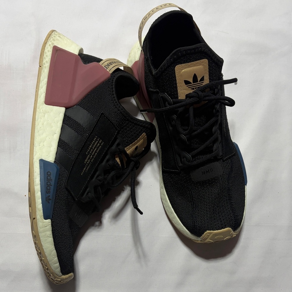 Adidas NMD R1 V2 Core Black 2022 Shoes size 7